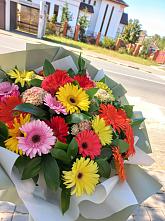 Букет цветов из:  Герберы #REPLACE_PRED# Новой Усмани
